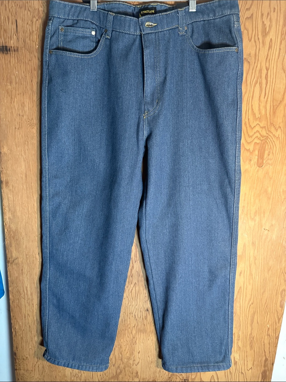 Stanley Relaxed Straight Jeans in Denim Blue